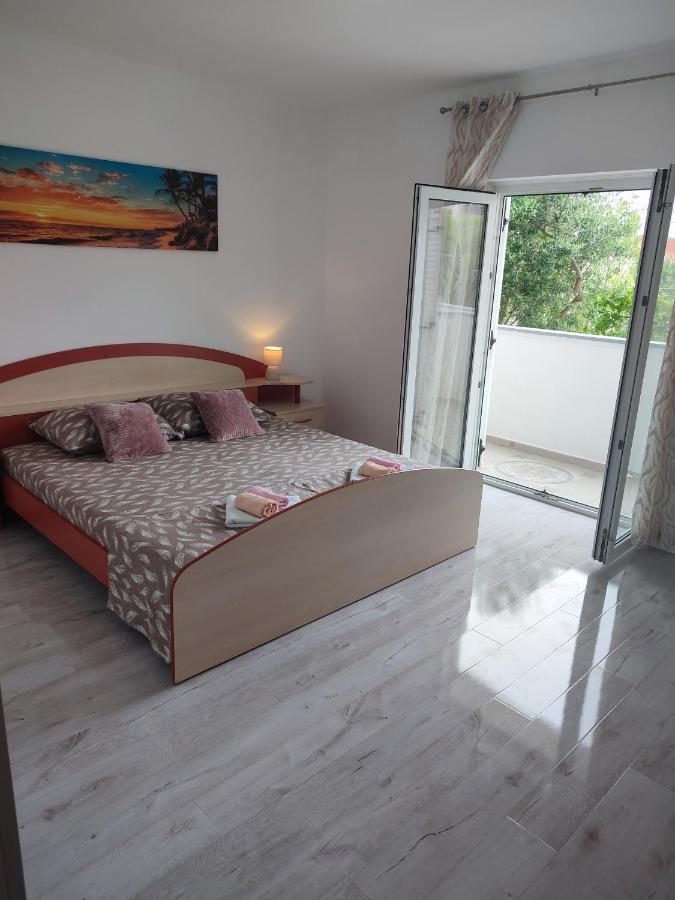 Apartment Valeria Lopar Exterior foto